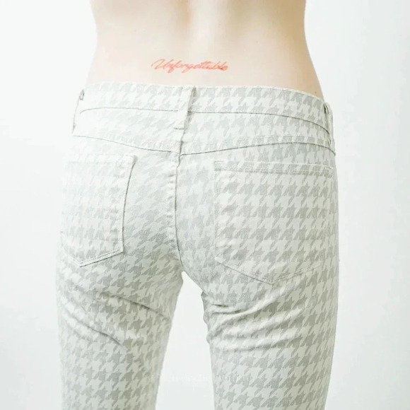 Francesca's Houndstooth Skinny Pants - 29 - Picture 7 of 11